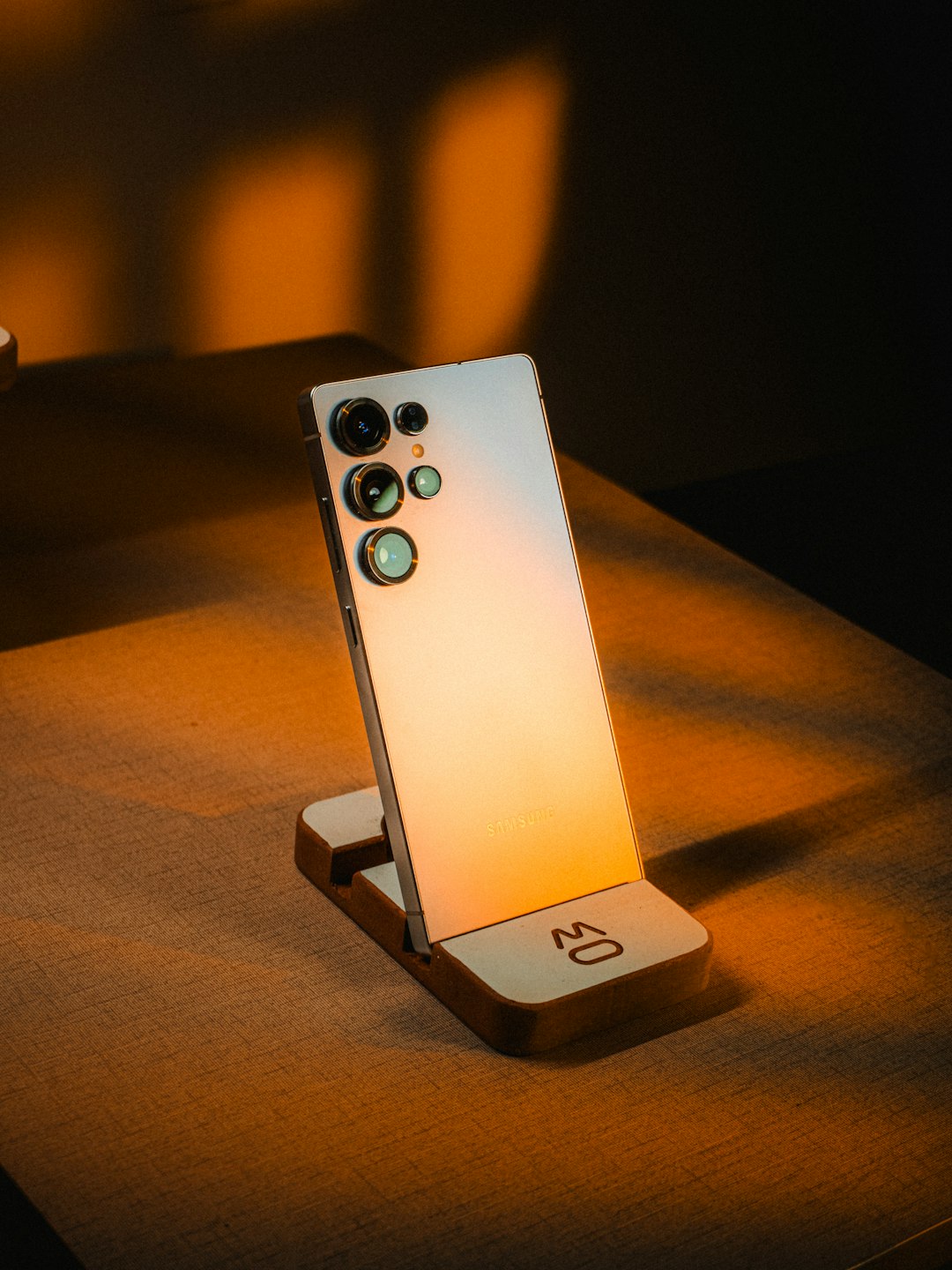Lampka SmartLight LED - regulacja barwy, auto tryb